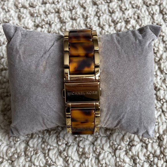 Michael Kors Tortoise & Gold Chronograph Watch | MK5055 | 38 mm | Pre‑Owned - Picture 2 of 3